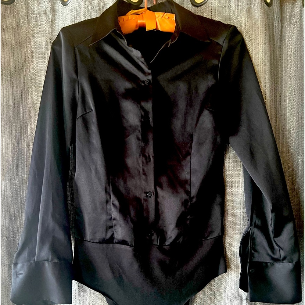 Black satin Zara bodysuit . Collar , wide cuff . Size xs